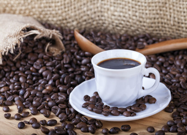 Cafetera con molinillo: cómo conseguir el mejor café con una de