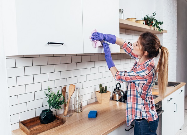 limpiar la grasa de la cocina