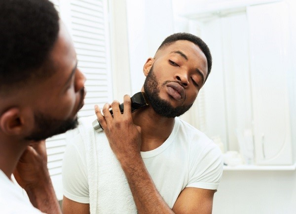 recortar la barba con máquina