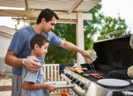 como cocinar en una barbacoa de gas